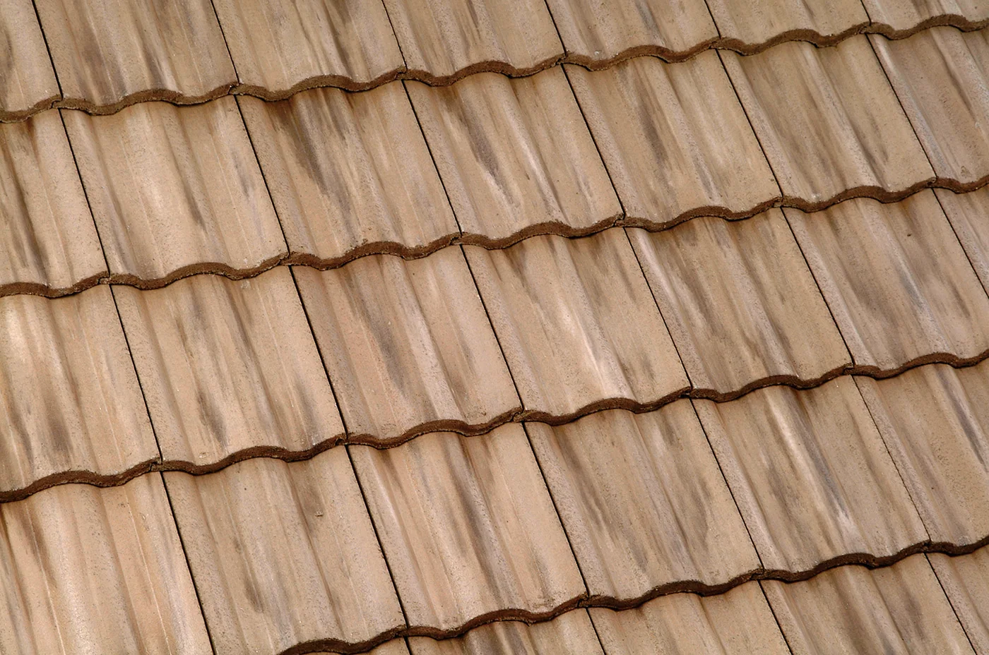 Eagle Malibu concrete roof tile in 2549 Santa Paula