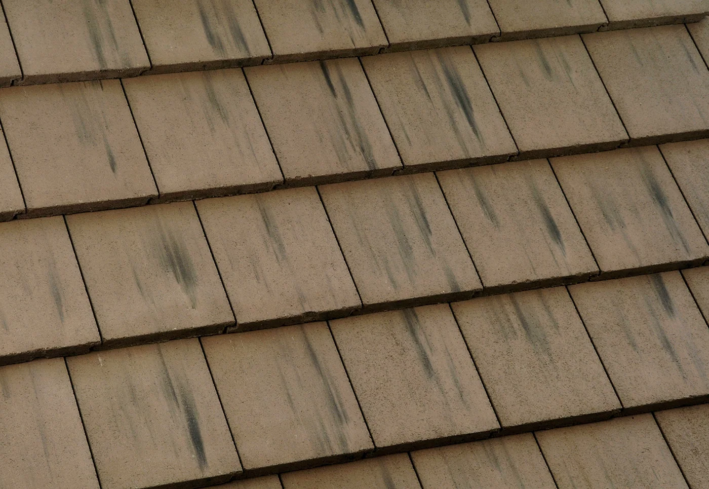 Eagle Bel Air concrete roof tile in 4502 Arcadia Canyon Brown