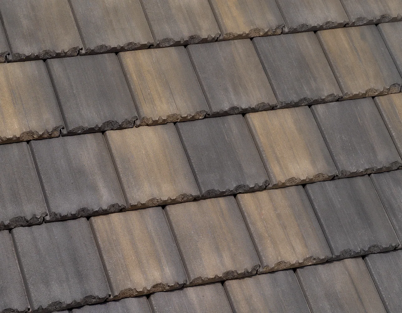 Eagle Tapered Slate concrete roof tile in 49602 Concord Blend