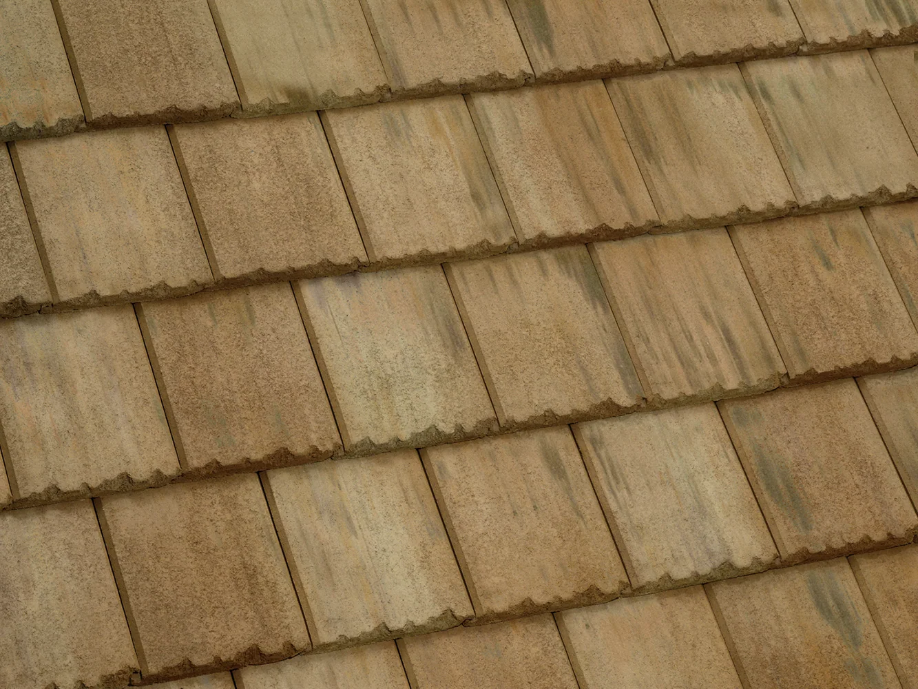 Eagle Tapered Slate concrete roof tile in 49621 Tehachapi Blend