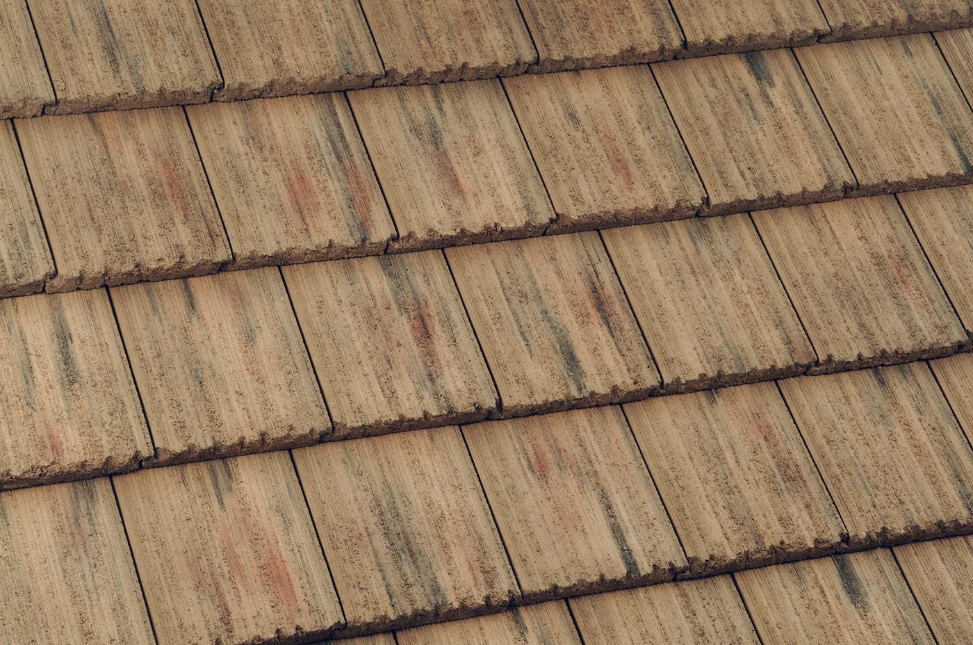 Eagle Ponderosa concrete roof tile in 5520 Weathered Terracotta Flashed